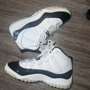 Lightly worn kids Jordan’s